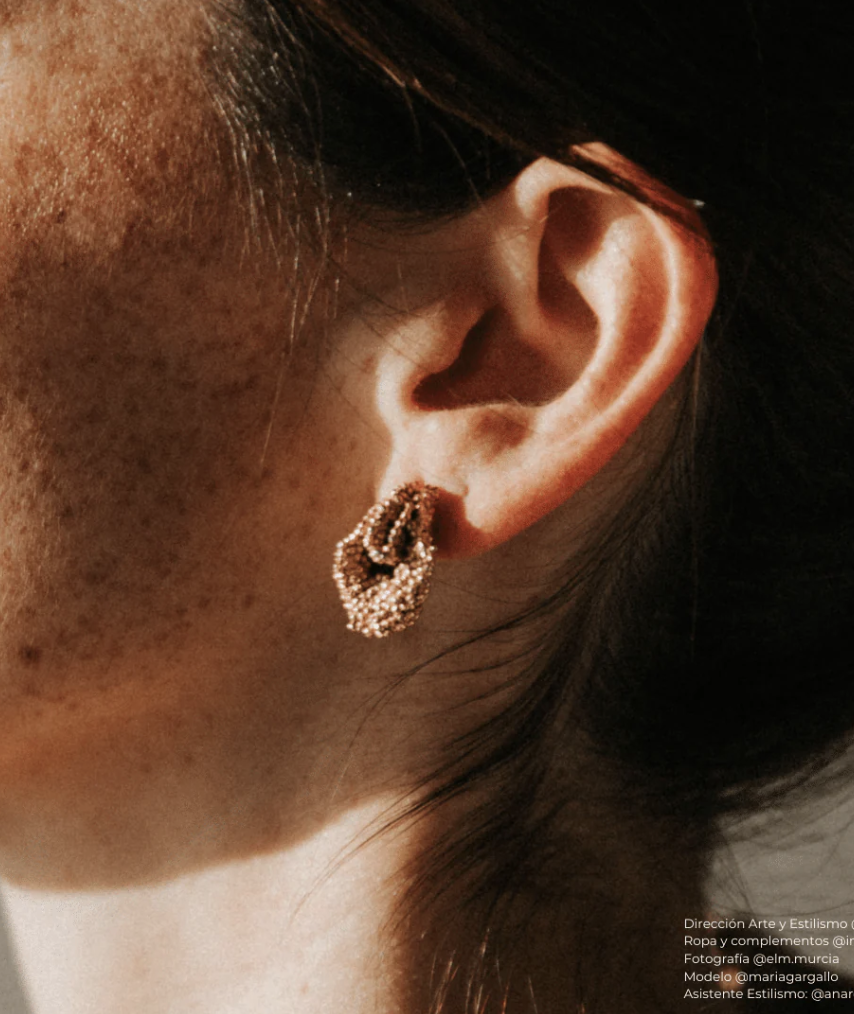 Tinnit pin and earring